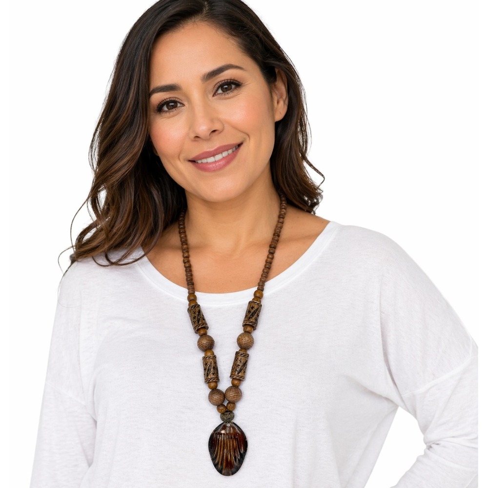 Boho Hand Carved Wood Beaded Necklace Brown Star Detail Glazed Pendant 103-138